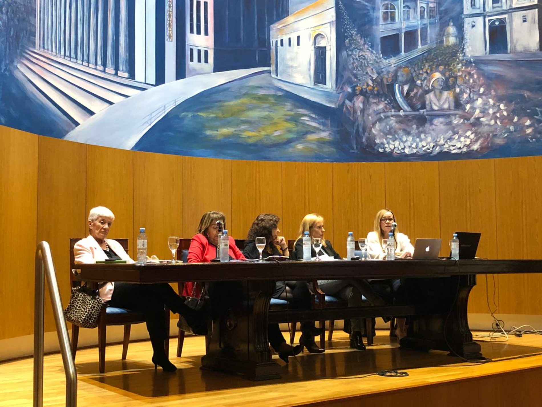 Ciclo de Conferencias de Miembros de Fundejus: «Género y Justicia»